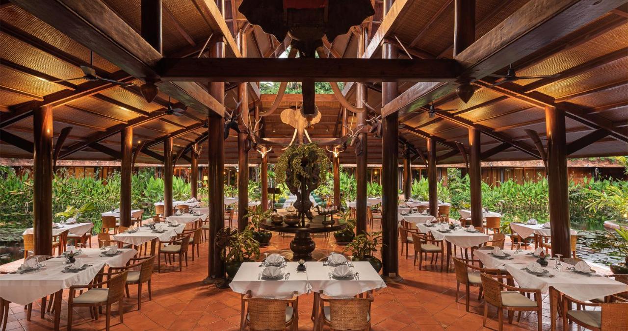 סיאם ריפ Angkor Village Hotel - Small Luxury Hotels Of The World מראה חיצוני תמונה The interior of the restaurant