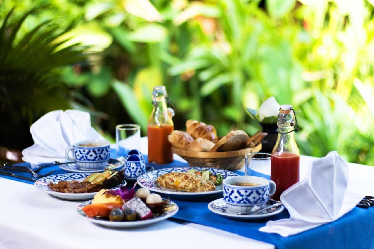 סיאם ריפ Angkor Village Hotel - Small Luxury Hotels Of The World מראה חיצוני תמונה Thai breakfast