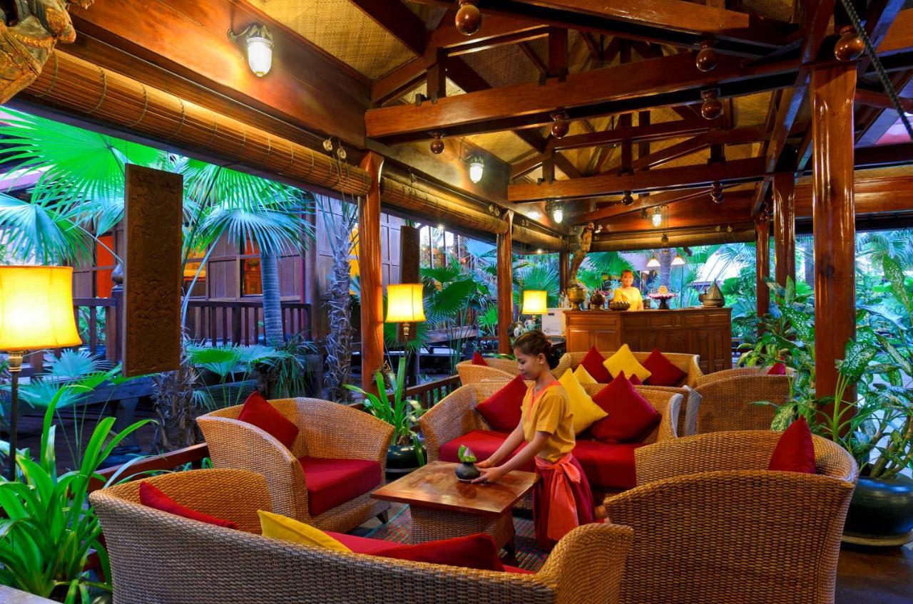 סיאם ריפ Angkor Village Hotel - Small Luxury Hotels Of The World מראה חיצוני תמונה The lobby of the resort