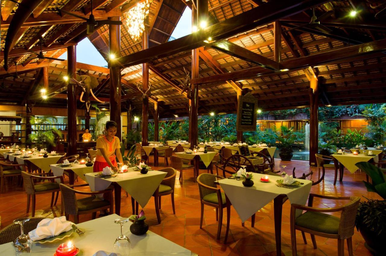 סיאם ריפ Angkor Village Hotel - Small Luxury Hotels Of The World מראה חיצוני תמונה The restaurant at the resort